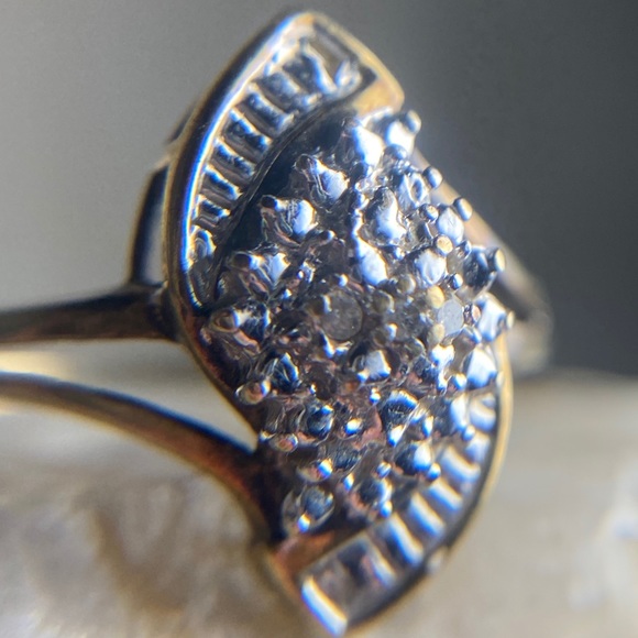 Two-Tone Gold & Diamond Decorative Cluster Ring - Picture 2 of 8